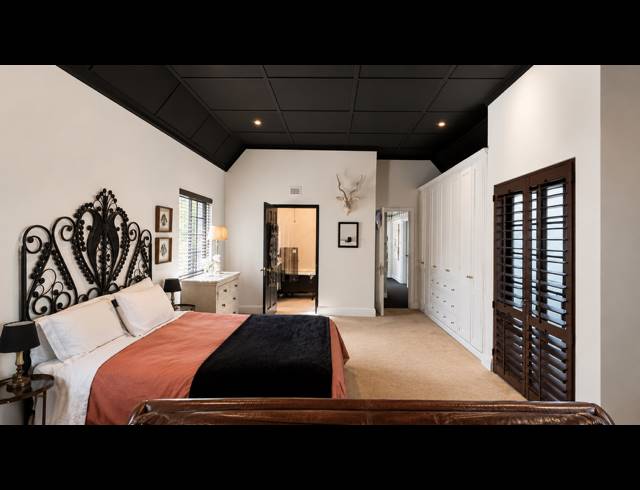4 BEDROOM FREEHOLD FOR SALE IN MORNINGSIDE